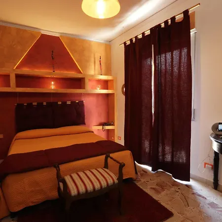 Hotel Ballaro מלון
